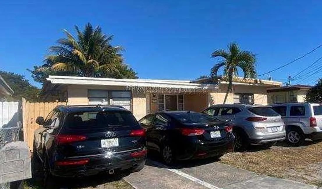 8911 Southwest 34th Street,Miami,FL,United States preview