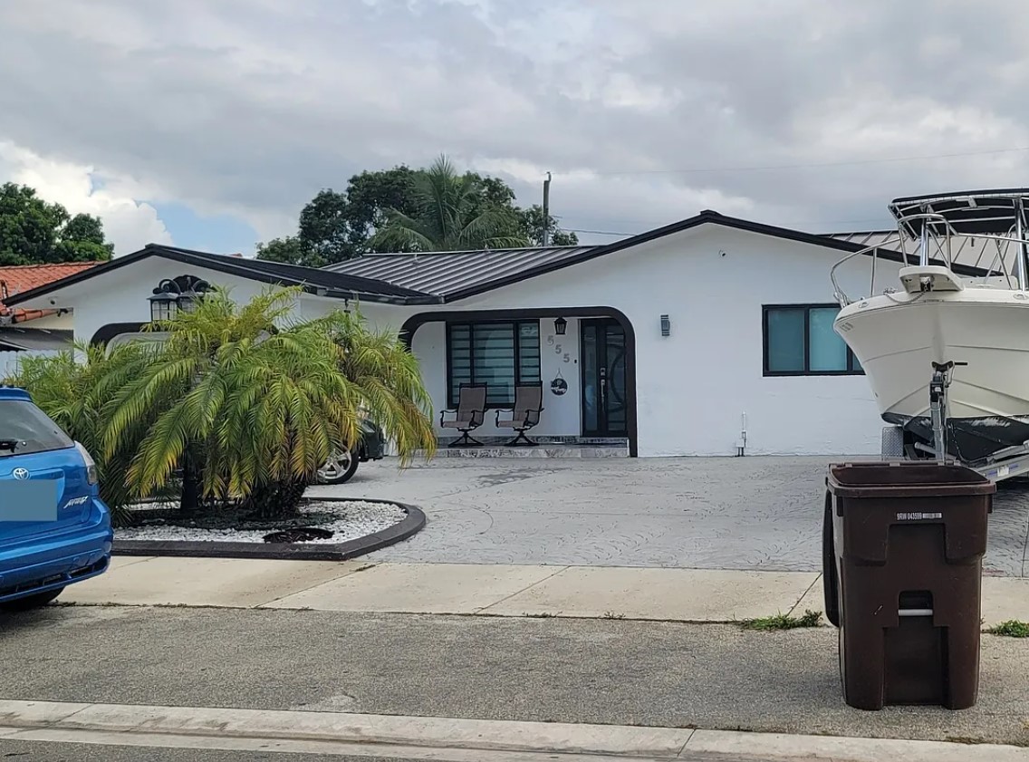 555 East 41st Street,Hialeah,FL,United States preview