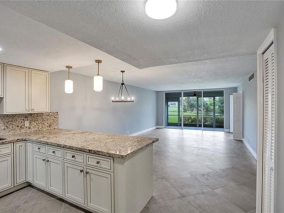 2601 South Palm Aire Drive,Pompano Beach,FL,USA preview