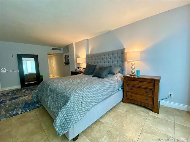 5401 Collins Avenue,Miami Beach,FL,United States preview