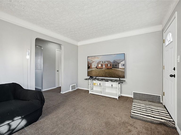 14717 Reddington Avenue,Maple Heights,OH,United States preview