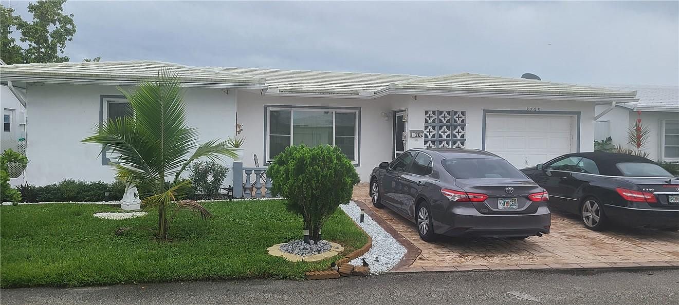8208 Northwest 57th Place,Tamarac,FL,United States preview