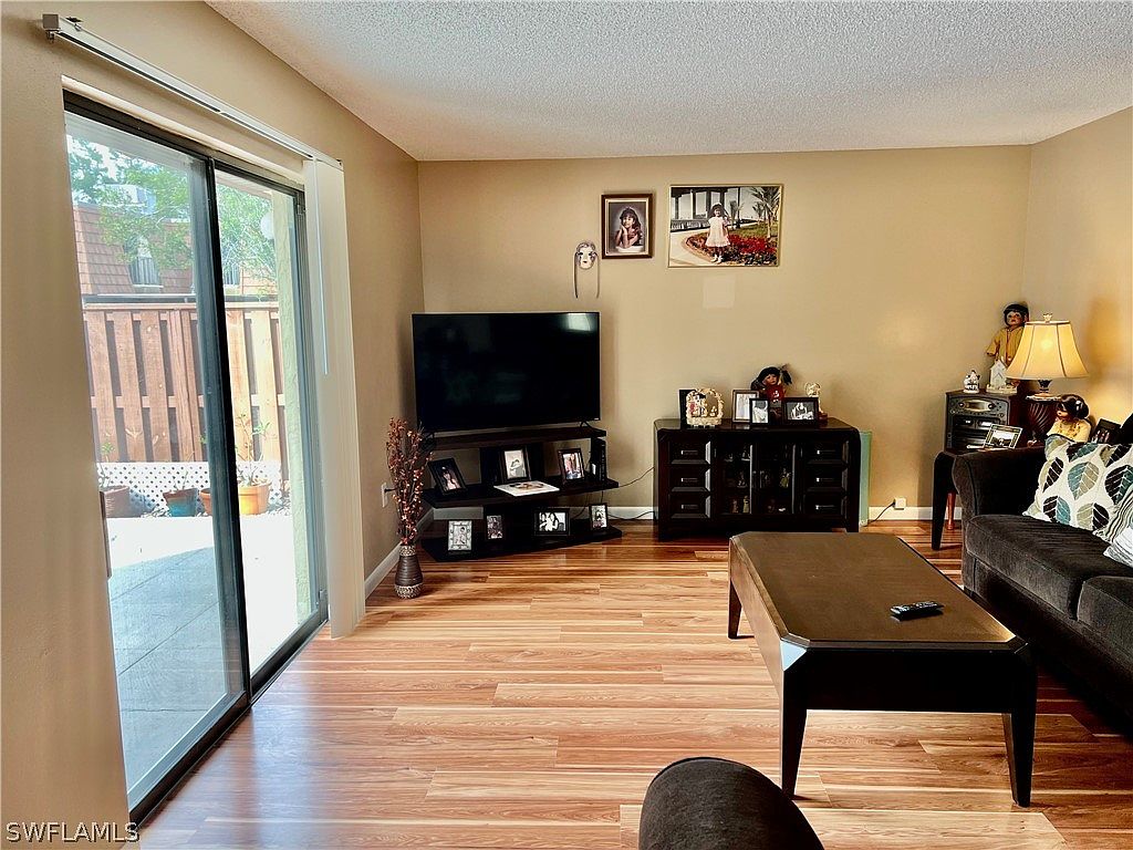 5225 Cedarbend Drive,Fort Myers,FL,United States preview