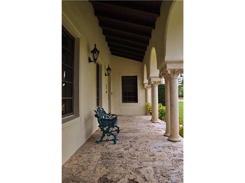 611 North Greenway Drive,Coral Gables,FL,United States preview