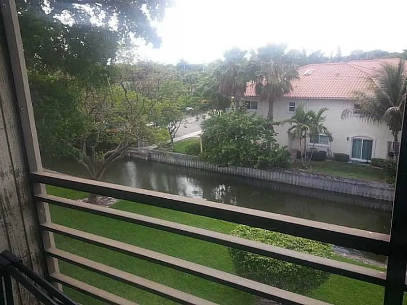 110 Royal Park Drive,Oakland Park,FL,United States preview