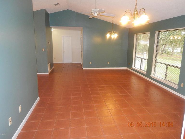 15207 Florida 77,Southport,FL,United States preview