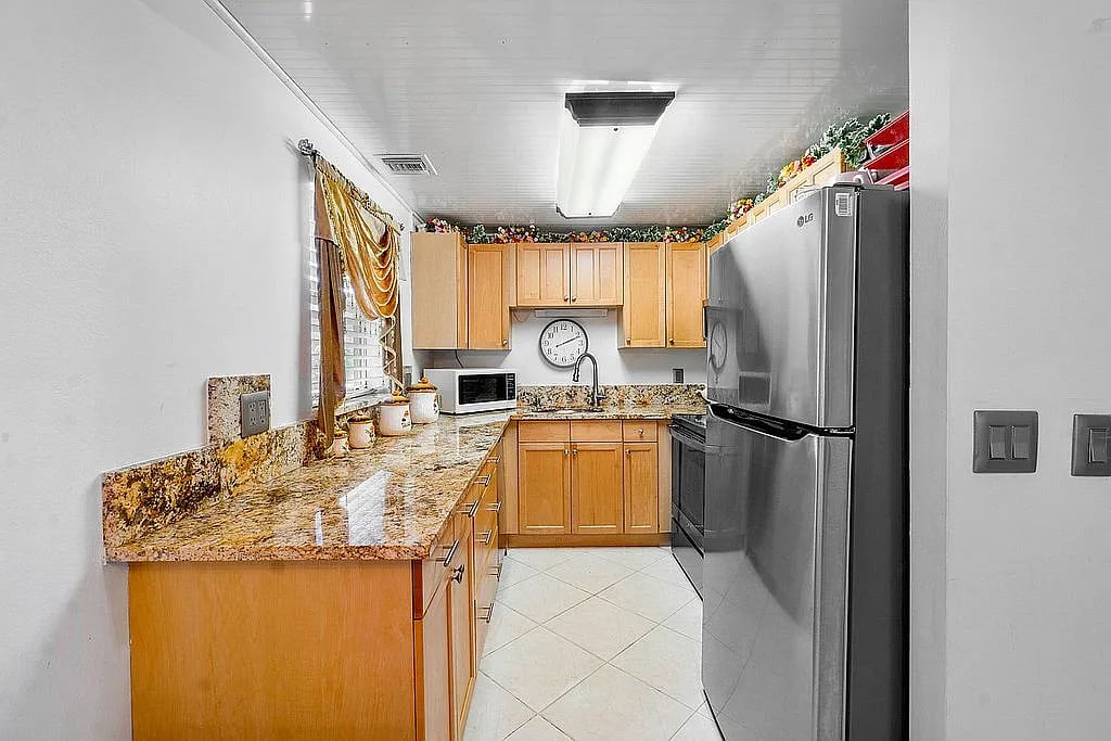 581 Brittany M,Delray Beach,FL,United States preview