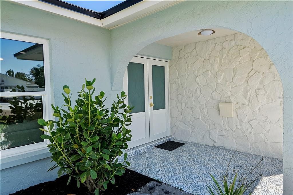 4568 40th Street South,St. Petersburg,FL,United States preview