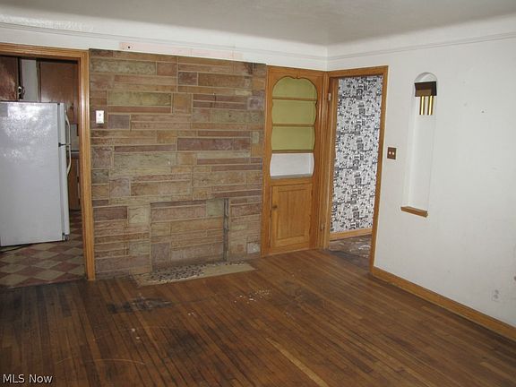4465 Glenview Road,Warrensville Heights,OH,United States preview