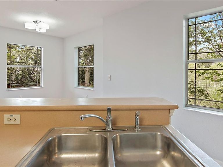 4266 Tyler Circle North,St. Petersburg,FL,United States preview