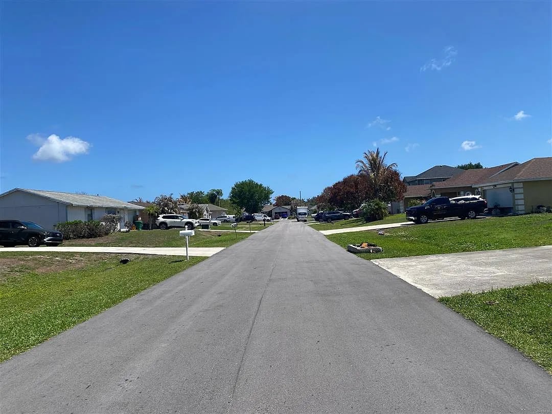 626 Southwest Sandbar Terrace,Port St. Lucie,FL,United States preview