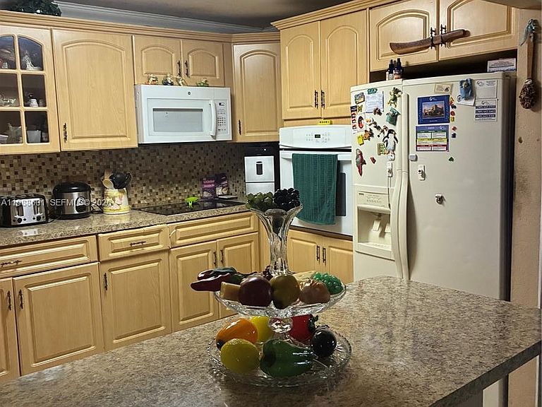 2530 West 60th Place,Hialeah,FL,United States preview