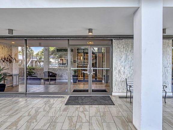 1208 Marine Way West,North Palm Beach,FL,United States preview