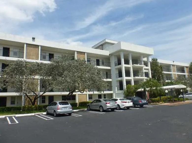 3051 South Palm Aire Drive,Pompano Beach,FL,United States preview