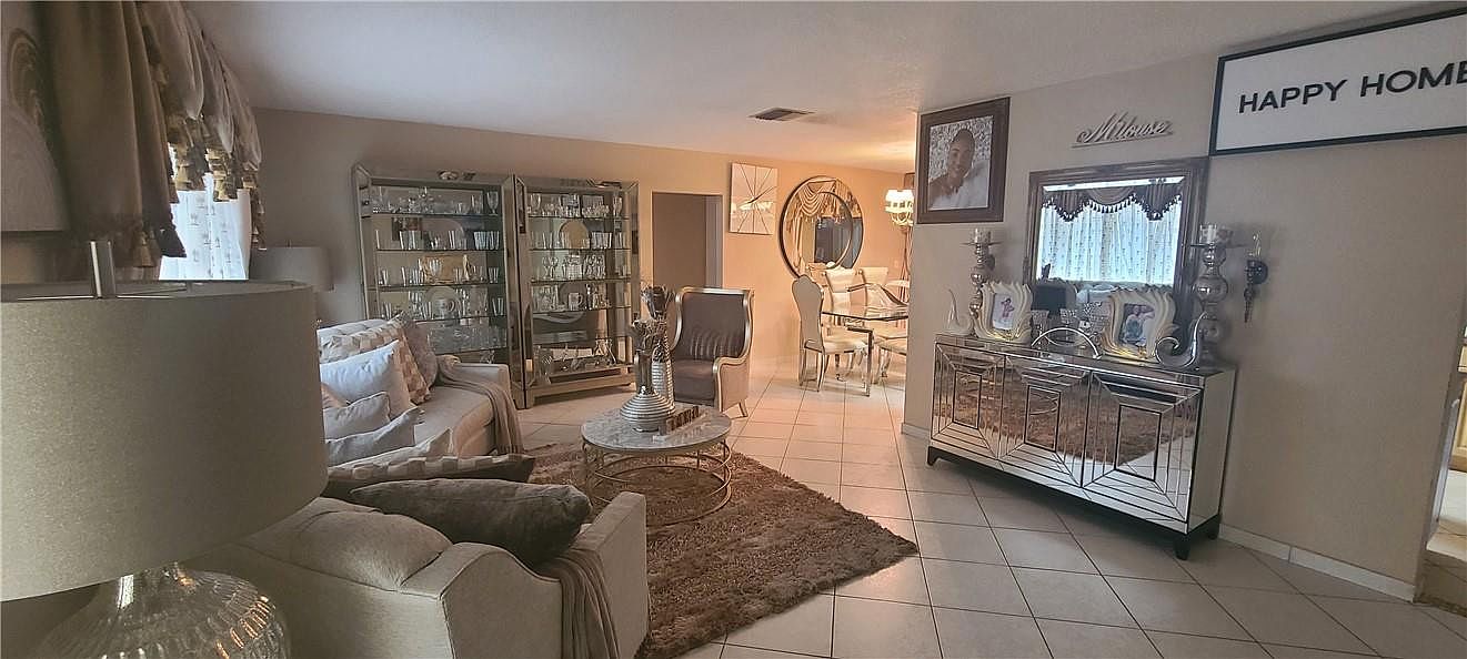 8208 Northwest 57th Place,Tamarac,FL,United States preview