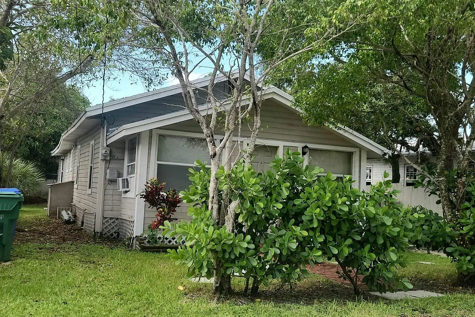 3820 Oak Avenue,Miami,FL,United States preview
