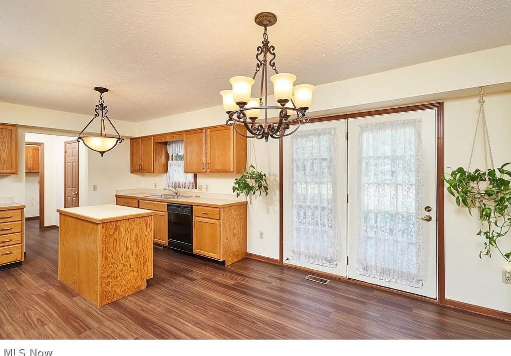 829 Southbridge Boulevard,Brunswick,OH,United States preview