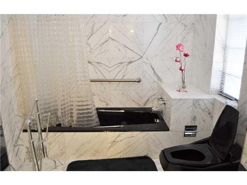611 North Greenway Drive,Coral Gables,FL,United States preview