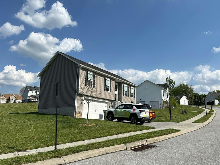 32 Huntmaster Drive,Hanover,PA,United States preview