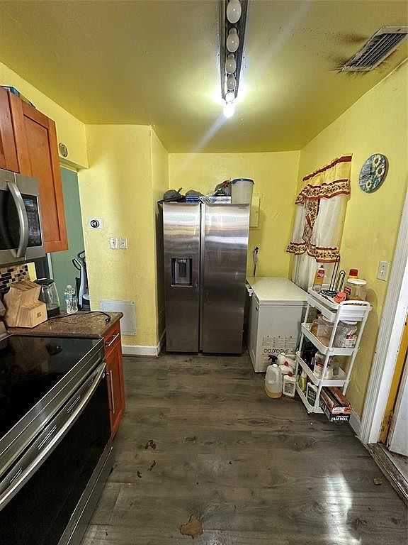 4133 Northwest 22nd Court,Miami,FL,United States preview