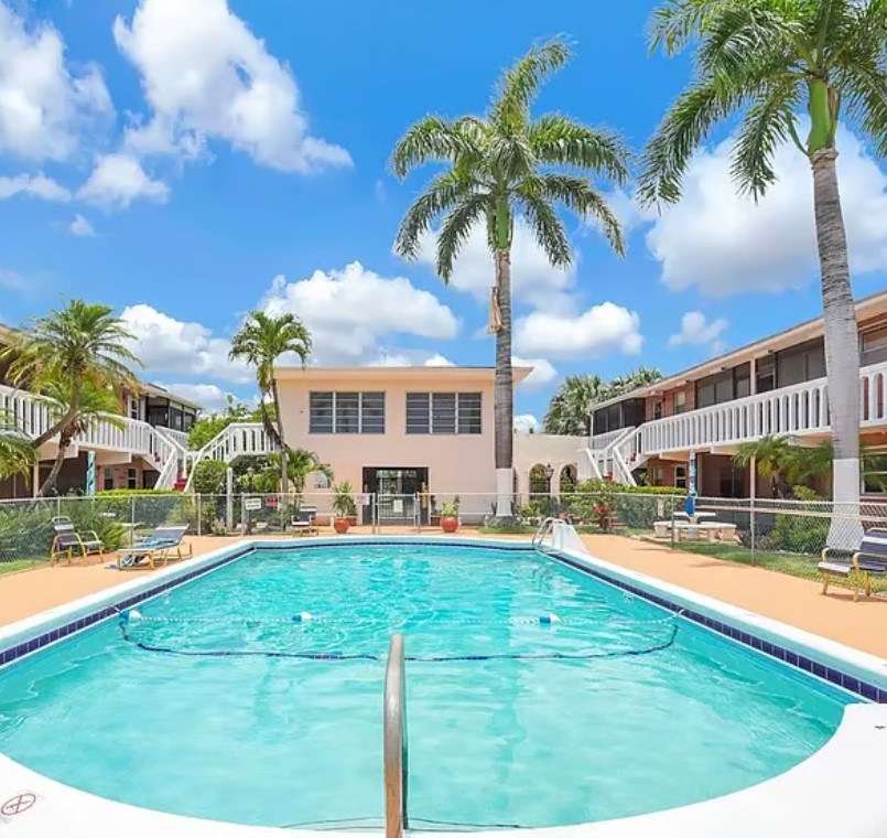 160 Northeast 8th Avenue,Hallandale Beach,FL,United States preview