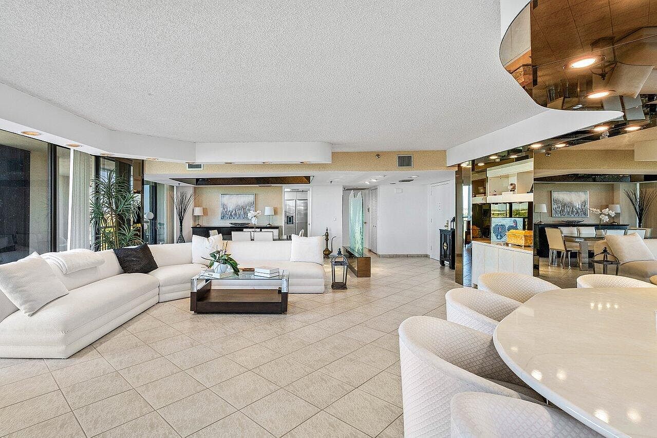 2427 Presidential Way #701,West Palm Beach,FL,United States preview