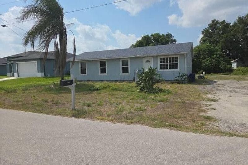 814 Frederick Reid Street East,Lehigh Acres,FL,United States preview
