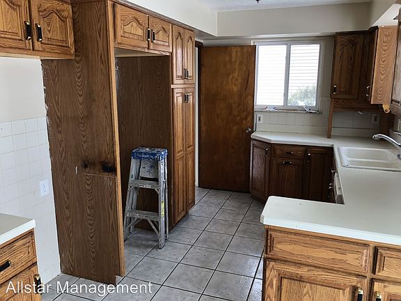 5835 White Pine Drive,Bedford Heights,OH,United States preview