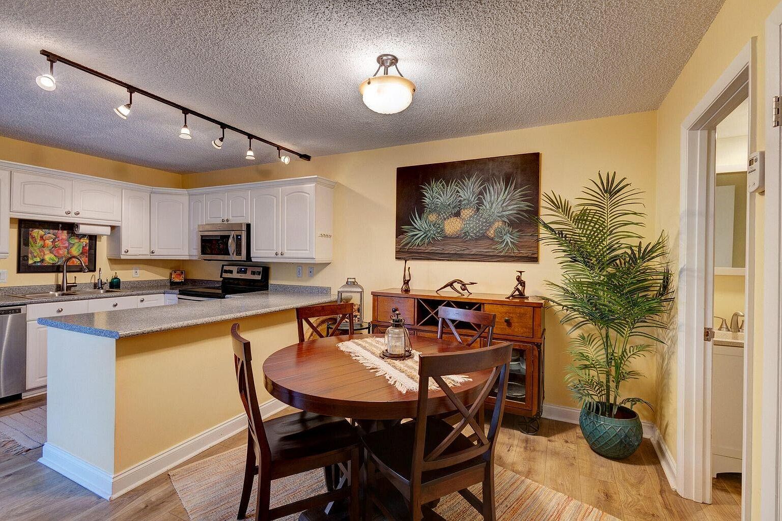 1123 11th Terrace,Palm Beach Gardens,FL,United States preview