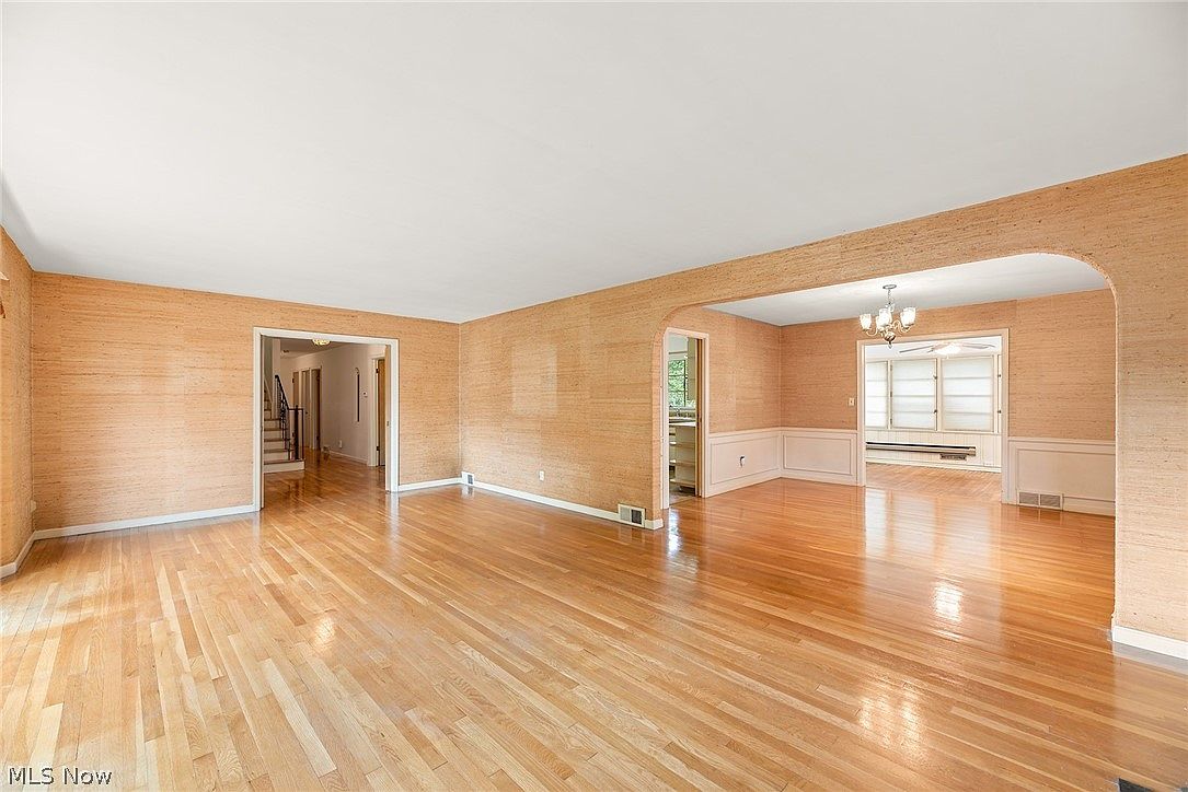 1097 Rutherford Road,Cleveland Heights,OH,United States preview