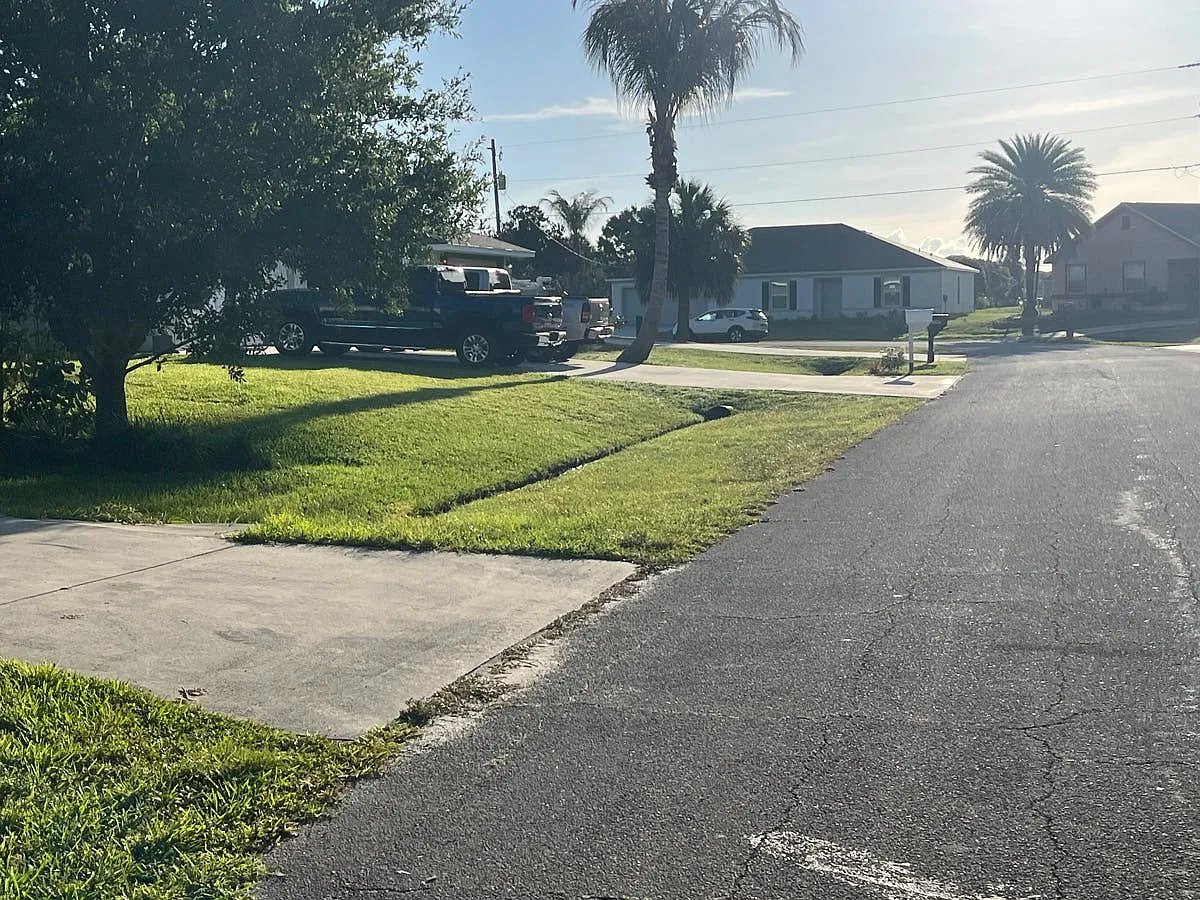 2367 Southeast Manor Avenue,Port St. Lucie,FL,United States preview