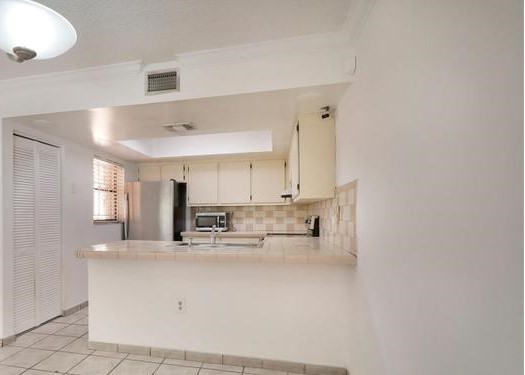 10837 Northwest 7th Street,Miami,FL,United States preview
