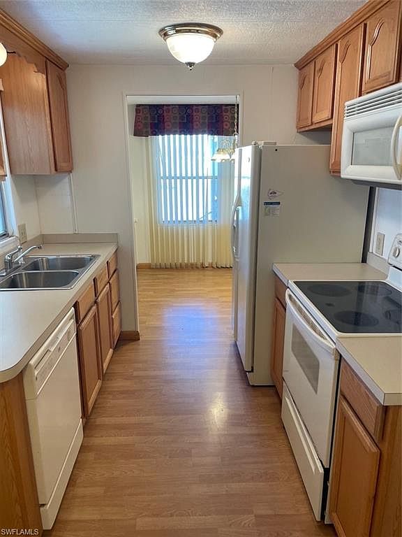 2711 Breezewood Drive,North Fort Myers,FL,United States preview