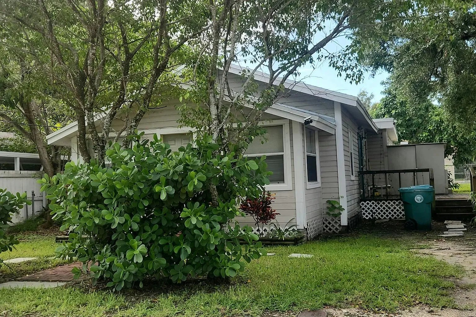 3820 Oak Avenue,Miami,FL,United States preview