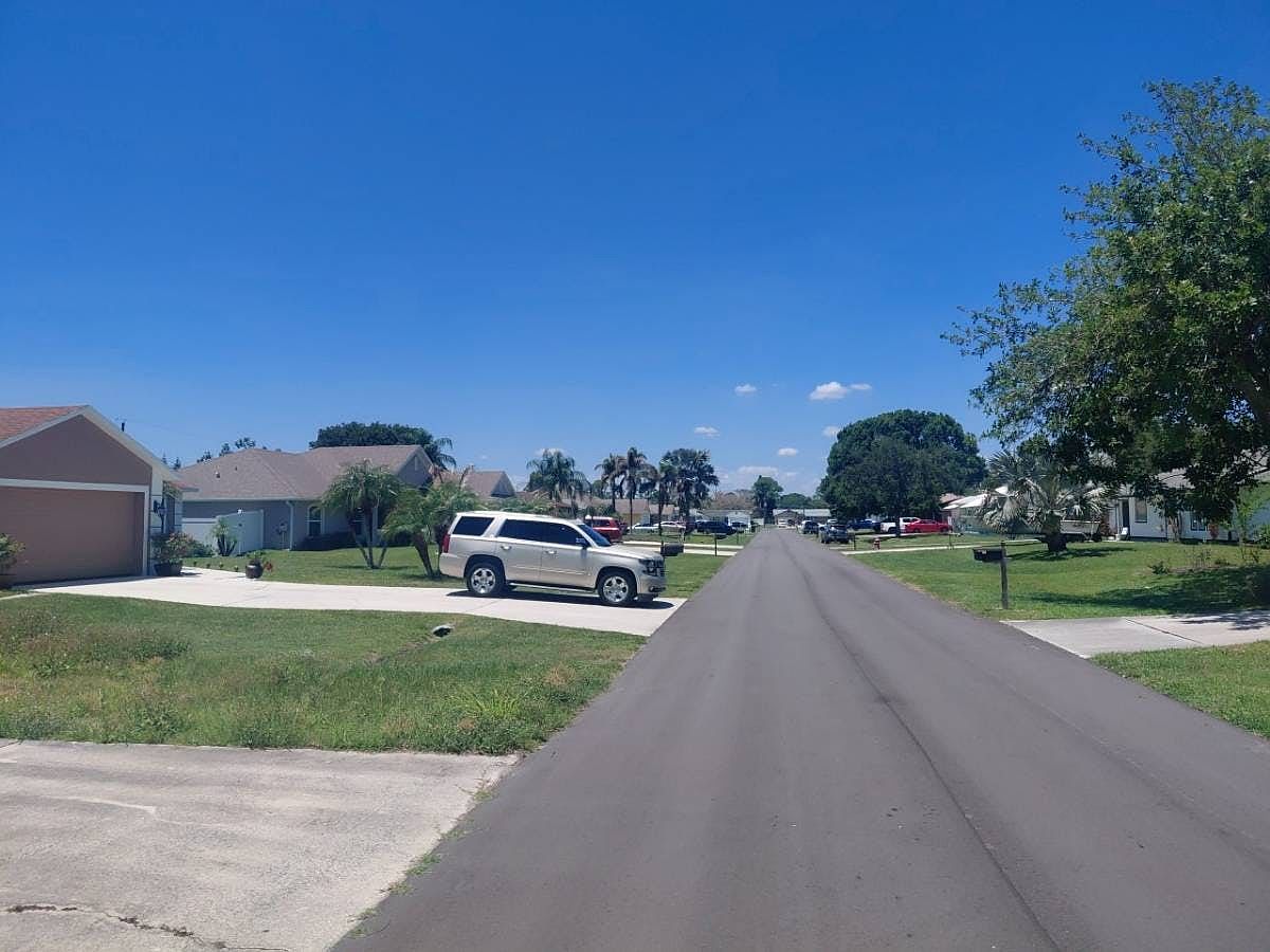 1300 Southeast Navajo Lane,Port St. Lucie,FL,US preview