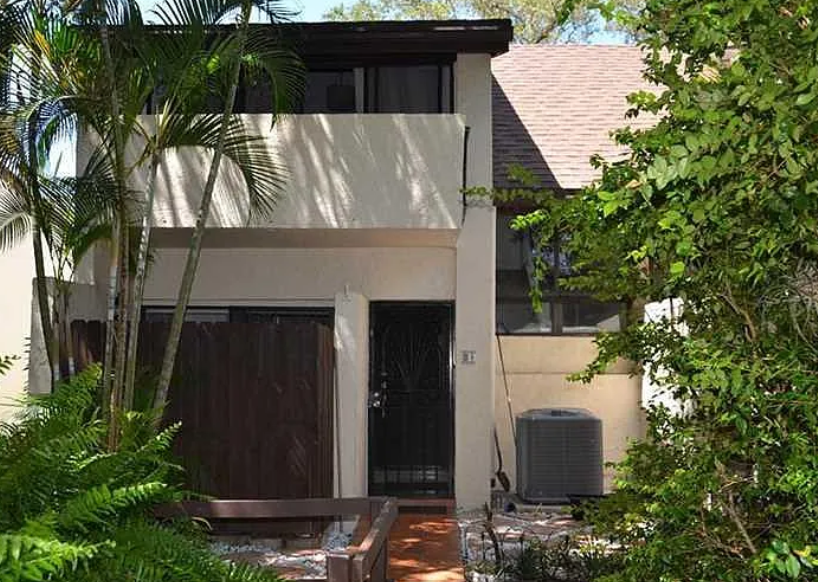 19436 Northeast 26th Avenue,Miami,FL,United States preview