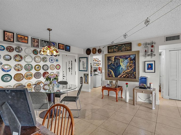 1400 Saint Charles Place,Pembroke Pines,FL,United States preview