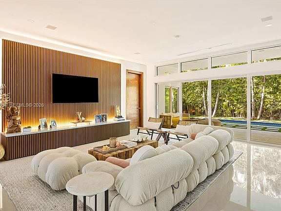 865 West 47th Street,Miami Beach,FL,United States preview