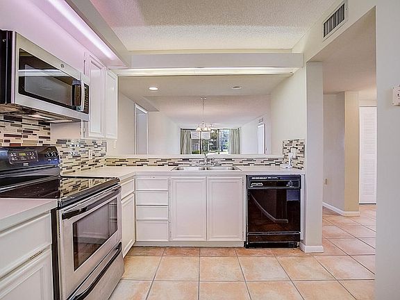 2441 Village Boulevard,West Palm Beach,FL,USA preview