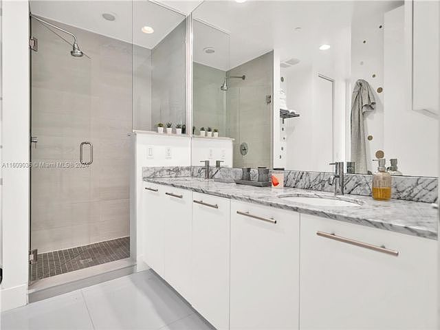 500 Brickell Avenue,Miami,FL,United States preview