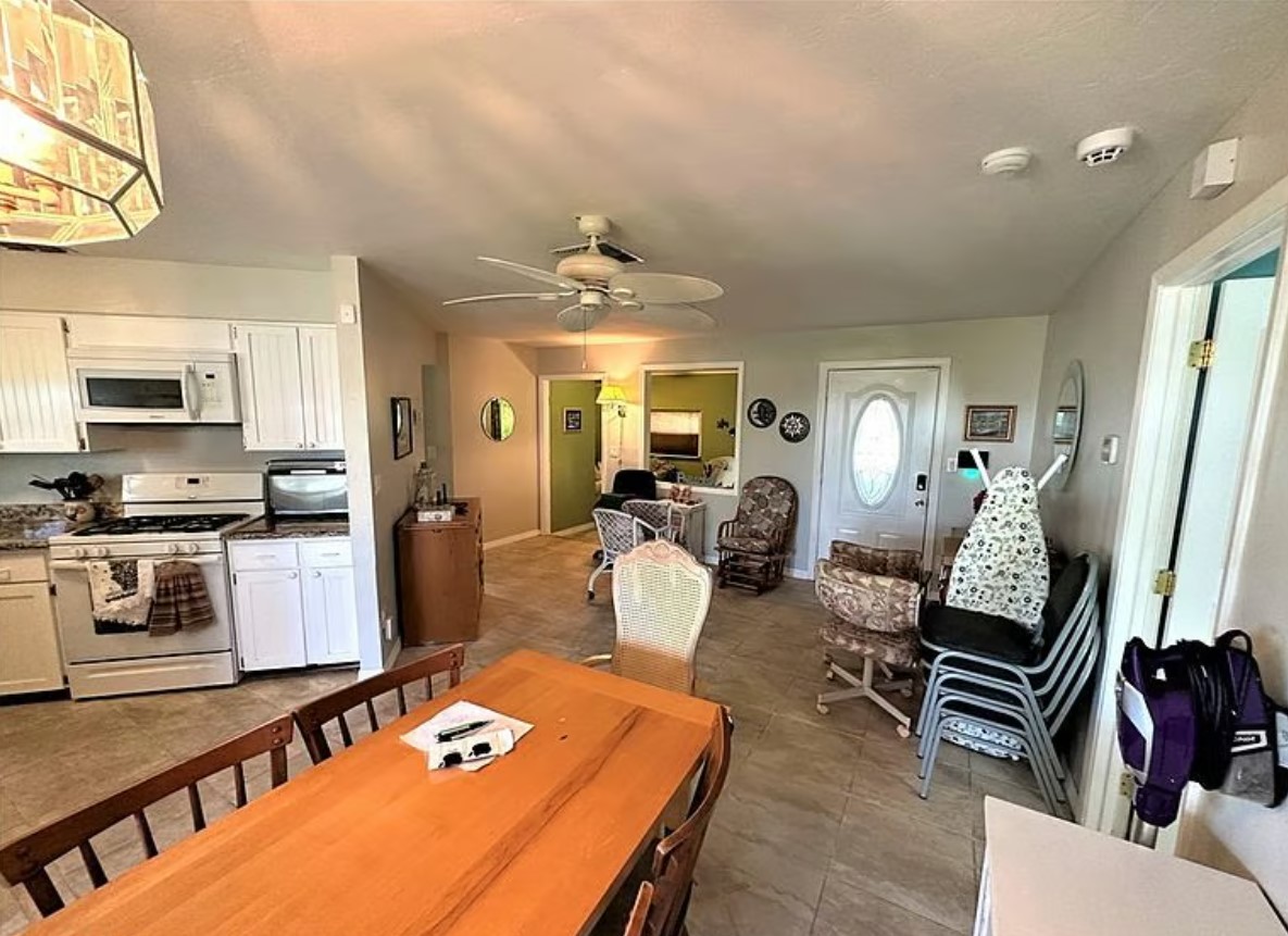 28 Burrstone Avenue,Lehigh Acres,FL,United States preview
