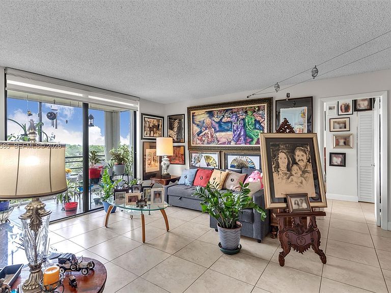1400 Saint Charles Place,Pembroke Pines,FL,United States preview