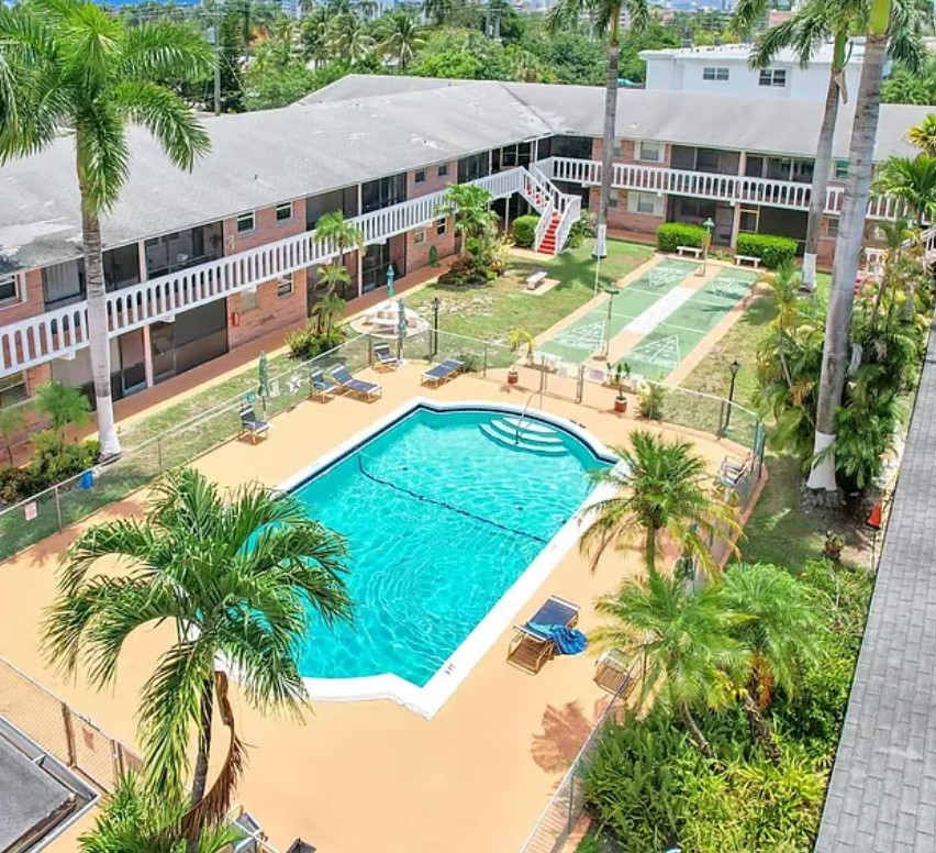160 Northeast 8th Avenue,Hallandale Beach,FL,United States preview