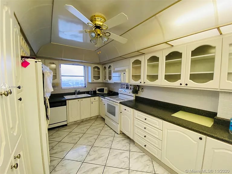 2750 Northeast 183rd Street,Aventura,FL,United States preview