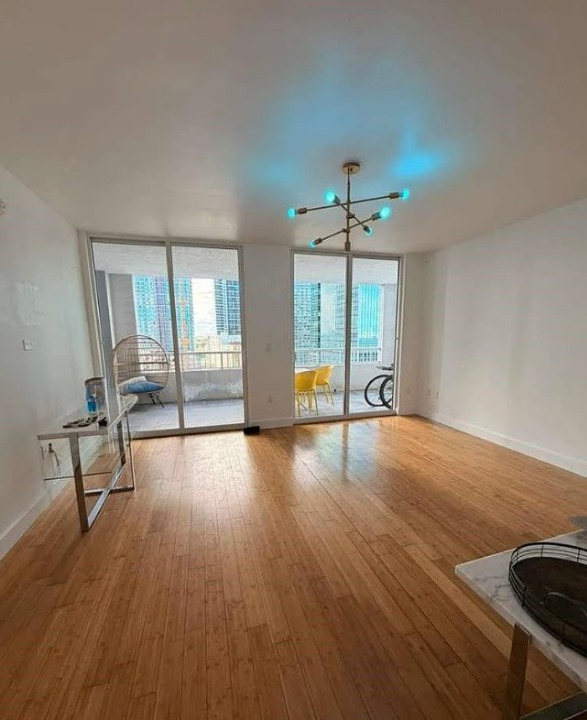 170 Southeast 14th Street,Miami,FL,United States preview