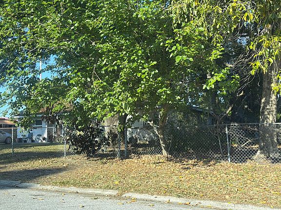 705 Flame Tree Road,Tampa,FL,United States preview