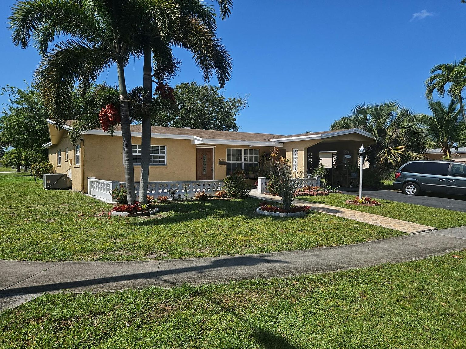 4700 NW 41st Place,Lauderdale Lakes,FL,United States preview