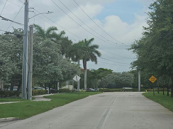 4167 Crystal Lake Drive,Pompano Beach,FL,United States preview