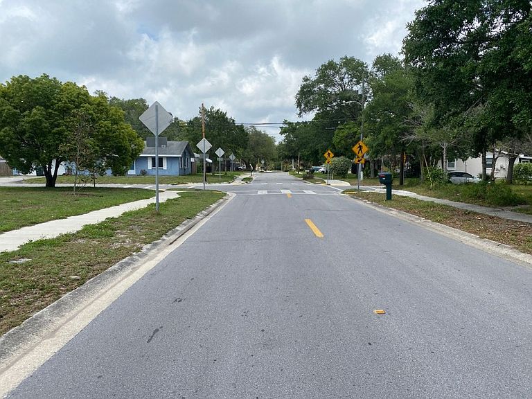 608 2nd Street Southwest,Largo,FL,United States preview
