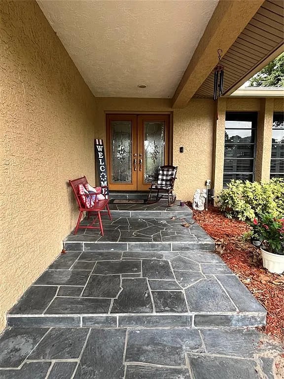 915 Rolling Hills Drive,Palm Harbor,FL,United States preview